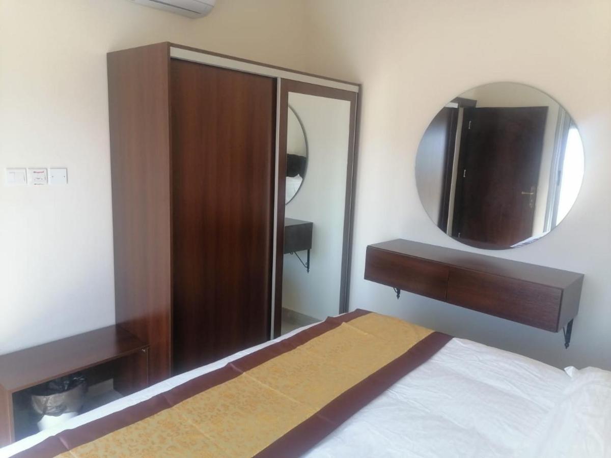 עקבה Al-Ahlam Hotel Apartments מראה חיצוני תמונה