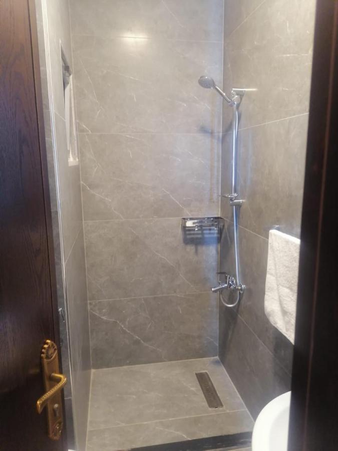 עקבה Al-Ahlam Hotel Apartments מראה חיצוני תמונה