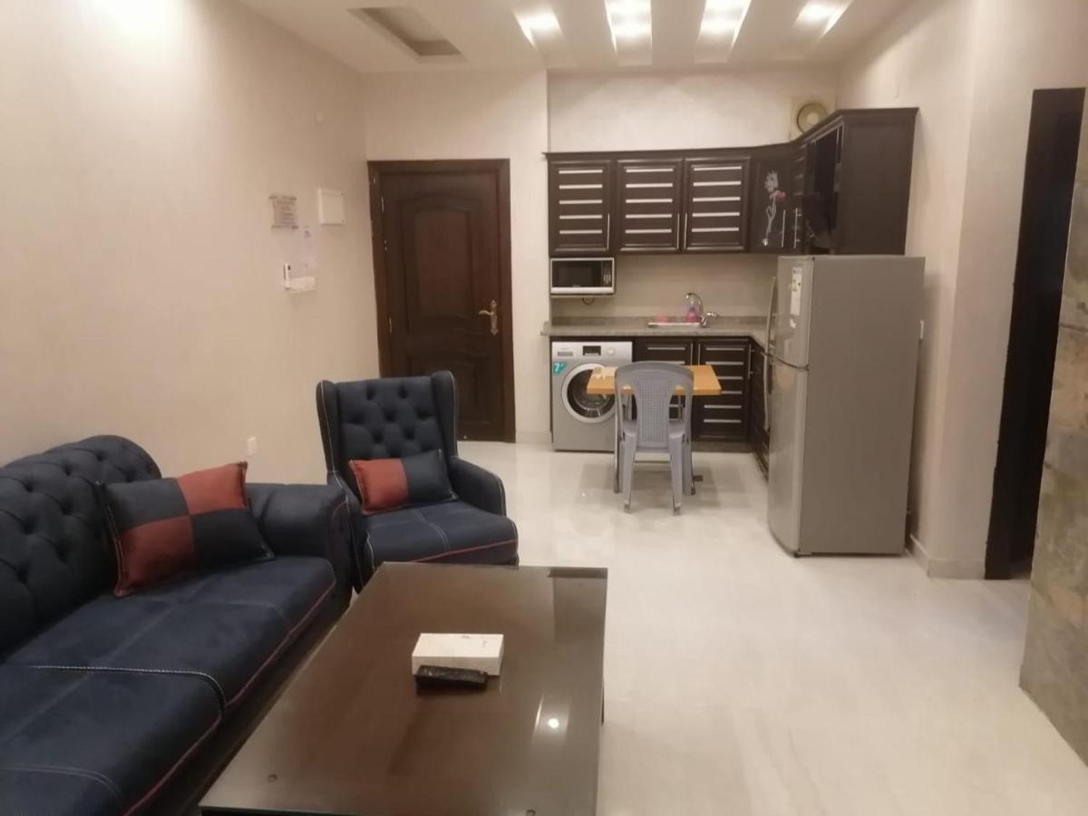 עקבה Al-Ahlam Hotel Apartments מראה חיצוני תמונה