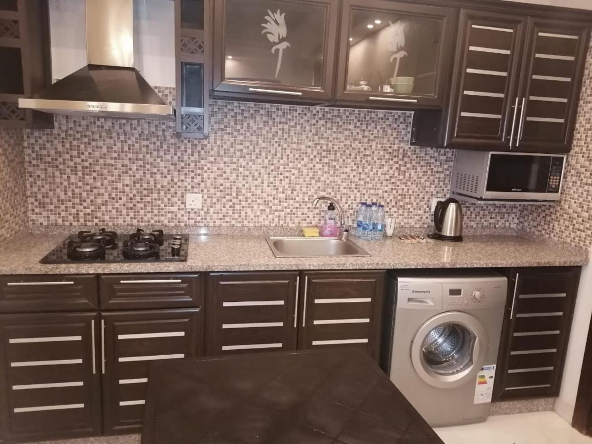 עקבה Al-Ahlam Hotel Apartments מראה חיצוני תמונה